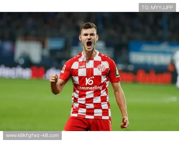 凯发足球官网下载:最新版本下载安装指南,轻松畅享足球赛事直播体验 凯发足球官网下载:最新版本下载安装指南,轻松畅享足球赛事直播体验